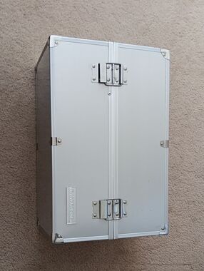 Arbonne Silver Aluminum Travel Makeup Case